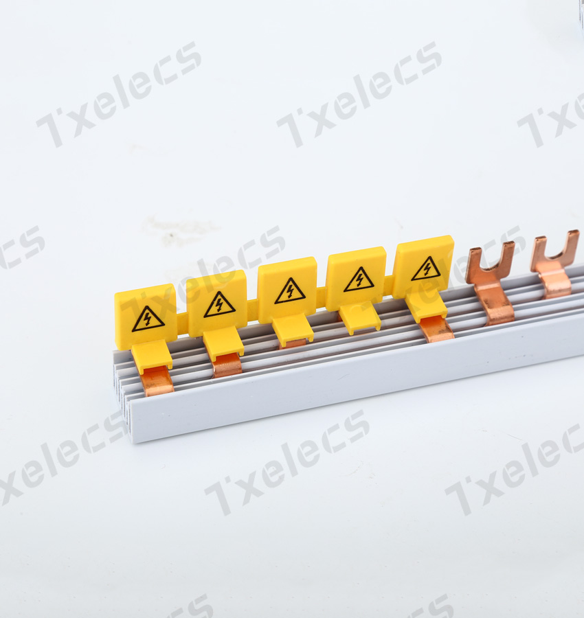 Fork type comb busbar